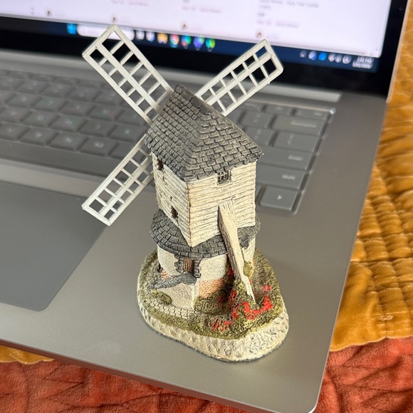 David Winter - Windmill - Picture 2 of 3